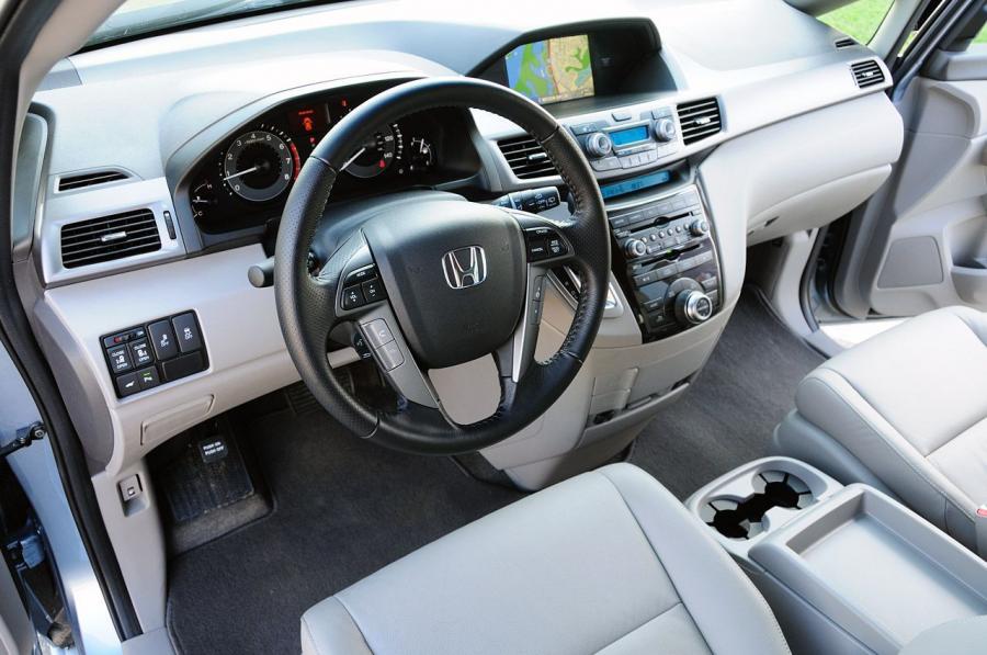 Honda Odyssey 2011 года  (фото 28 из 162)